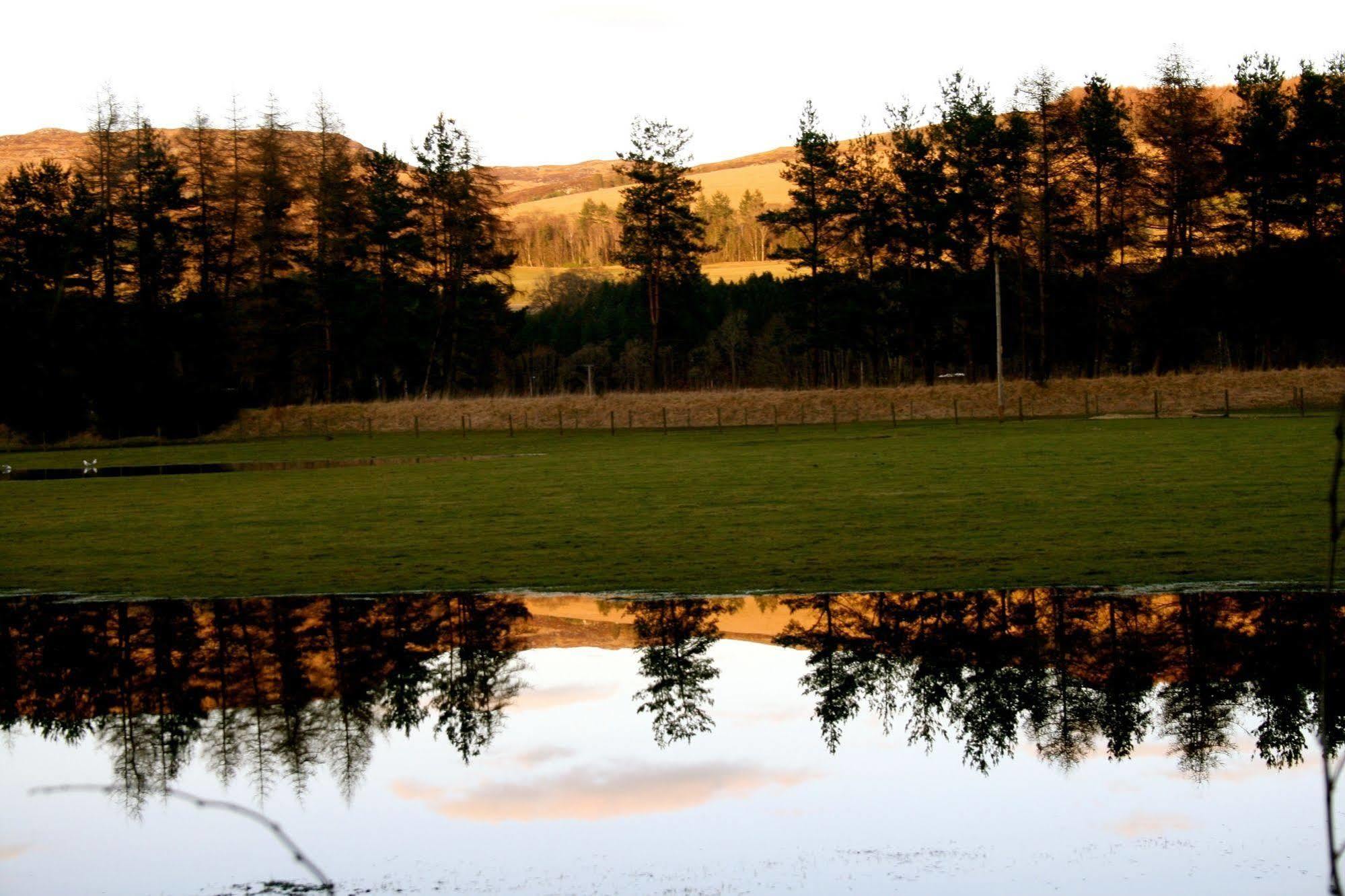 The Weem Inn Aberfeldy Exterior photo